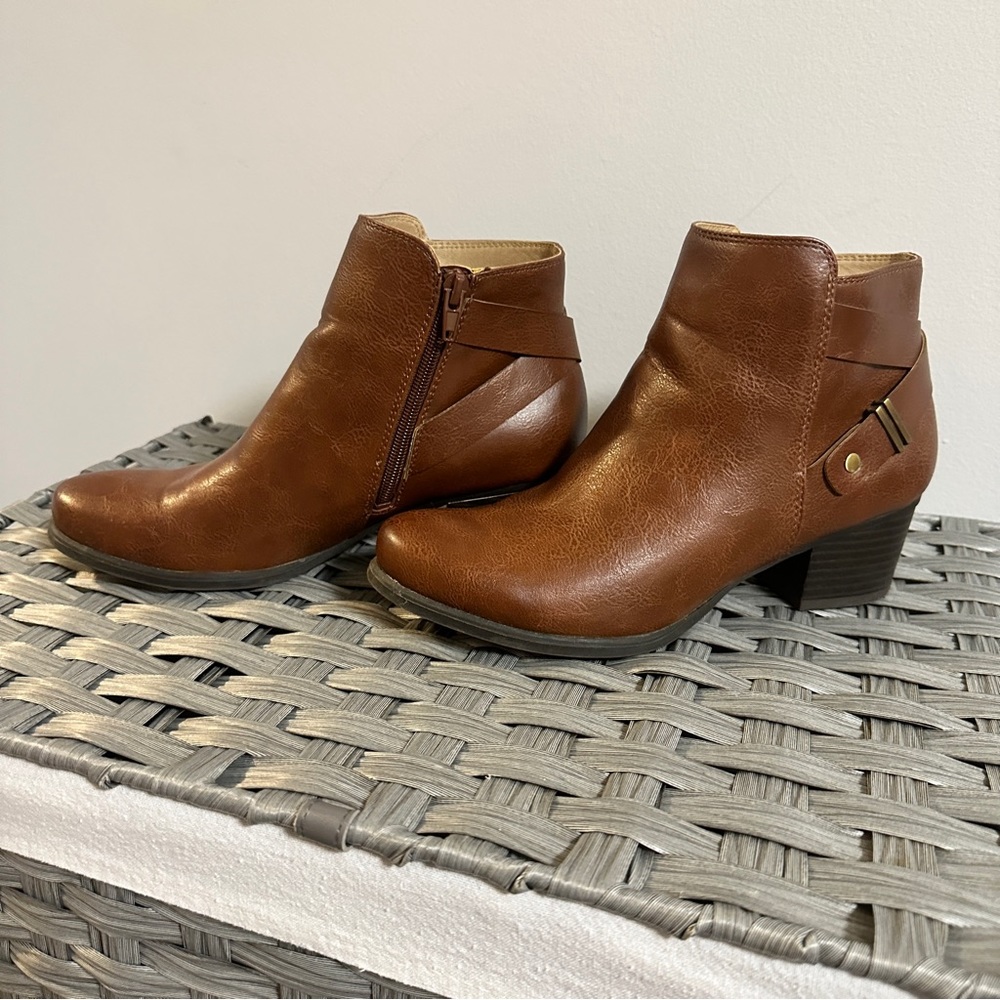 Naturalizer SOUL Faux Leather Zip-Up Ankle Booties Boots Heel - Brown